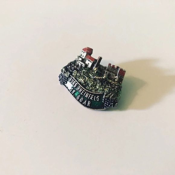 Vintage Burg Rheinfels Castle Octoberfest Pin St Goar Germany - Picture 7 of 7